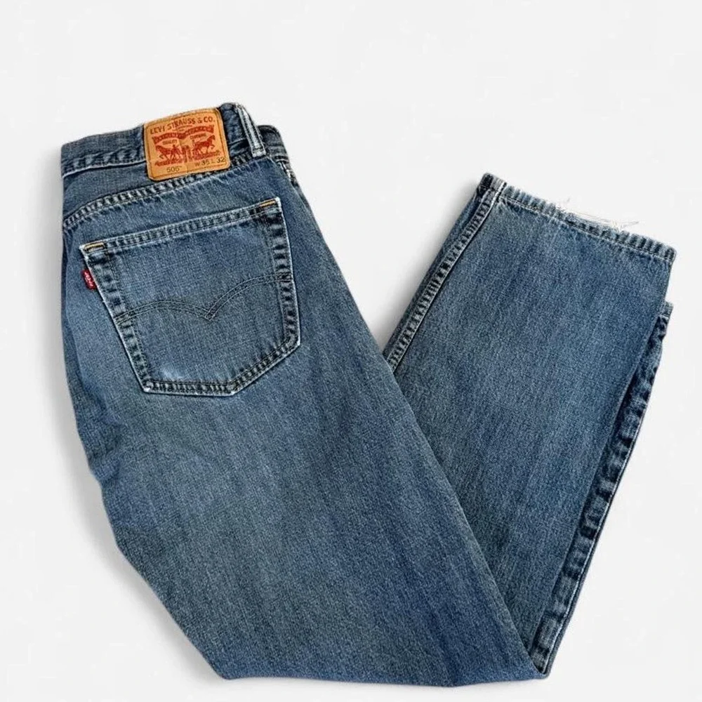 Levis 505 Regular Fit Medium Wash Blue Denim Jeans 36x32 Distressed 0791